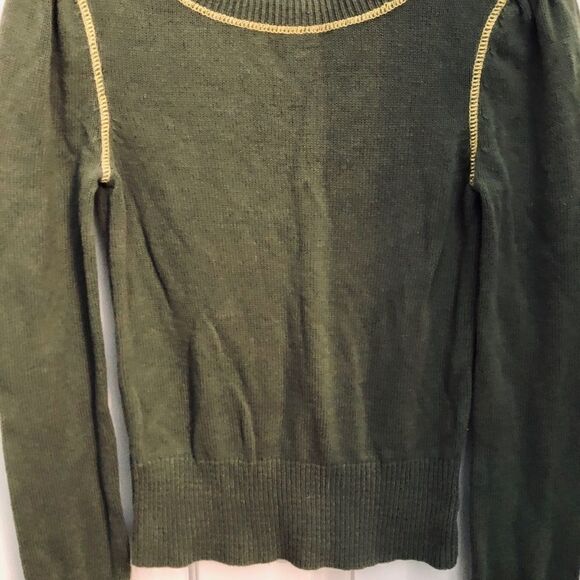 Y2k Juniors green scoop neck sweater with yellow seams - Picture 2 of 4